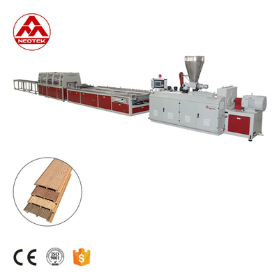 Professionele WPC wandpaneel extrusie lijn met hoge schroef snelheid rpm en 250kW Power
