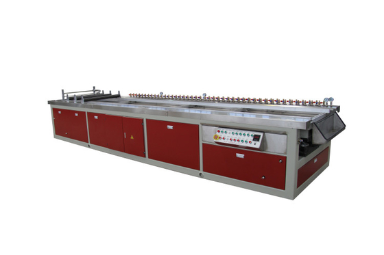 32.9 rpm Schroefsnelheid Productielijn voor PVC-plafondpaneel met dubbele schroef voor schroefontwerp