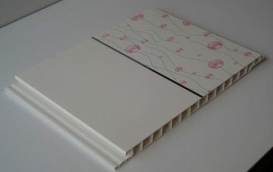 32.9 rpm Schroefsnelheid Productielijn voor PVC-plafondpaneel met dubbele schroef voor schroefontwerp