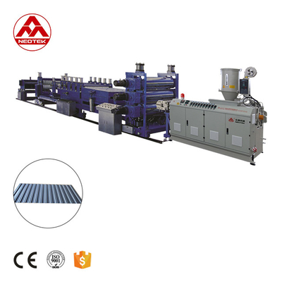 Automatische pvc-dektegel-extrusielijn voor duurzame en langdurige tegels