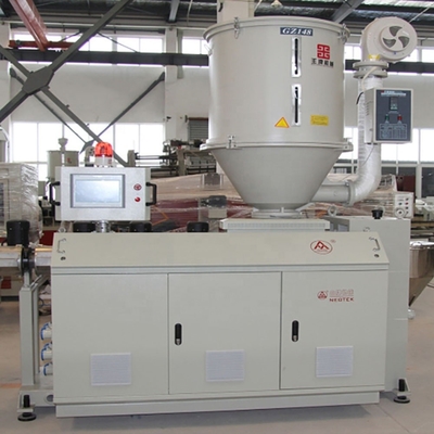 Op maat gemaakte buis met platte druppel-extrusielijn voor de productie van pvc-buizen