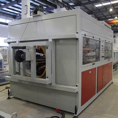 Ontwerp op maat gemaakte pvc-pipe-extrudermachine 380v 50hz voor onderhoudbare productielijn