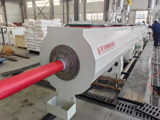 Concurrerende automatische pvc-buis-extrusielijn met hoge productiviteit en lange levensduur