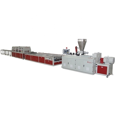 Productie van extruderingslijn Plastic Sheet Extruder Machine met aangepast bruikbaar profiel