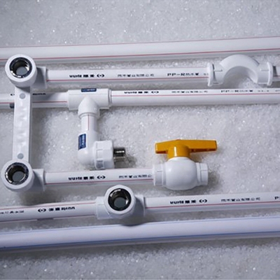 Hoogproductieve PVC-buis-extrudermachine voor plastics voor buizen in een productie-installatie