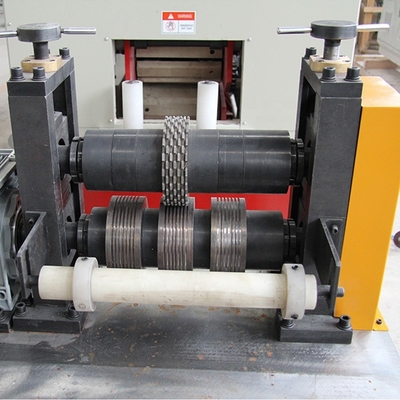 Staal 250kw 380v 50hz Profiel Plastic Bins Pvc Plaat Extruder Machine voor de productie