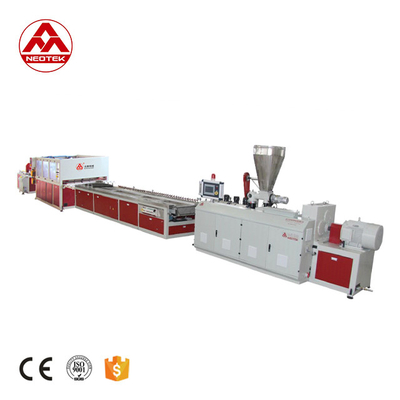 Co-roterende twee-schroef PVC-steenkanting 18000x6000x2500 voor herkenning