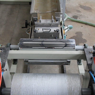 Vervalste steen extrudermachine voor aangepaste zijdeling in de productie van productie-installaties