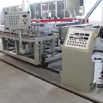 Automatische steenrandverticale bakstenen extrudermachine met een capaciteit van 23000 kg en een