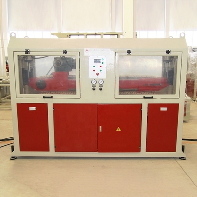 60kW vermogen co-roterende conische tweescrew plastic extrudermachine voor PVC-pijpen