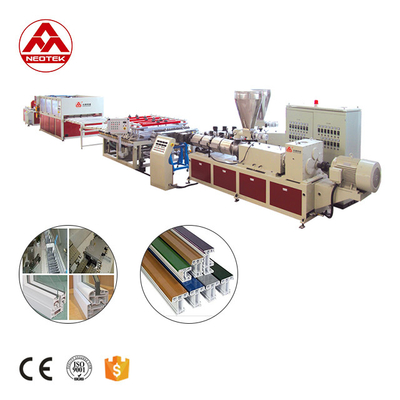 Pelletizing Twin Screw PVC Profile Extrusion Line voor winkels voor woningbouwmaterialen