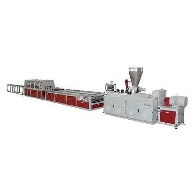 Verbeter uw productielijn met PVC-gebaseerde WPC-extrusielijn