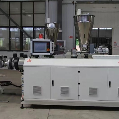Op maat gemaakte, onderhoudsvriendelijke, automatische granulaatmachine voor het maken van bakstenen van kunststof
