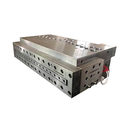 Leading Technology Customized WPC Wide Door Extruder Machine voor plastic producten