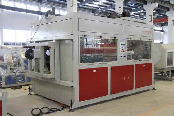 LG800 PE-buis-extrusielijn voor water- en gasvoorziening 50000X7000X2950 afmetingen