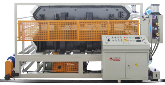 188 1 Schroef L/D-verhouding Automatische PVC glazuurtegel-extrusielijn voor precieze productie