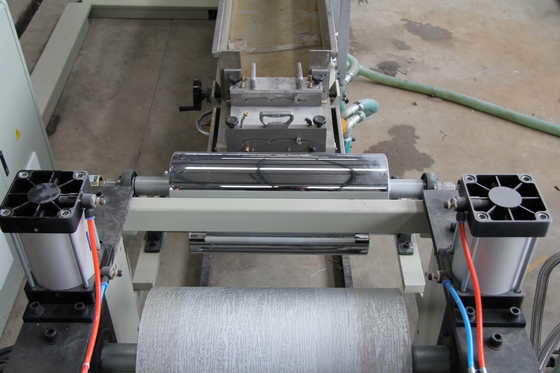 132 1 Schroef L/D-verhouding PVC-steenkanting-extrusielijn voor snelle en nauwkeurige productie
