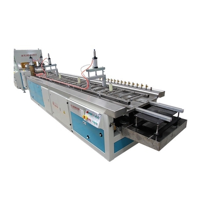 YF300 PP PE Base WPC Extrusion Line met co-roterende conische twin-screw en 36 rpm