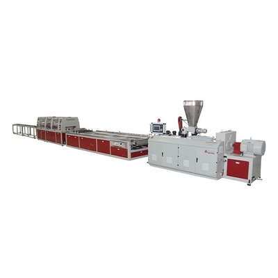 Ervaar de voordelen van WPC-wandpanelen extrusielijn2 in uw productie-installatie