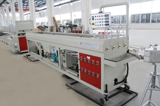 Geavanceerde PVC/UPVC-buismachine Aanpasbare PVC-buis-extrusielijn